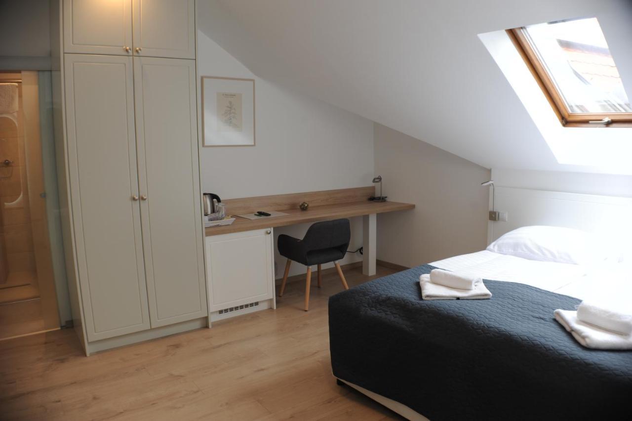 Erhardt Panzio Bed & Breakfast Sopron Ngoại thất bức ảnh